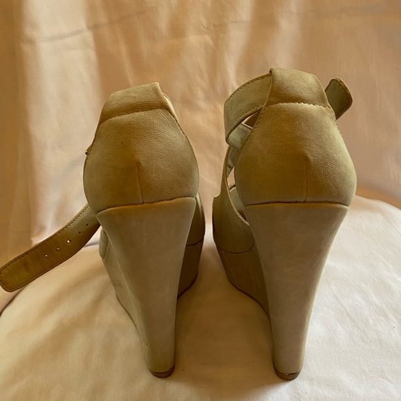 Steve Madden Wedges - Picture 8 of 9